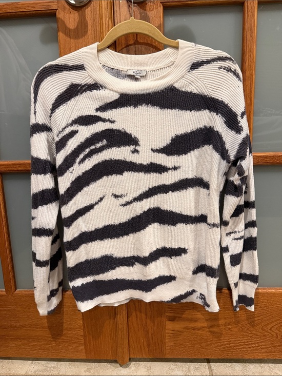 Rails Sweaters - Rails Black and White Zebra-Stripe Crewneck Sweater
